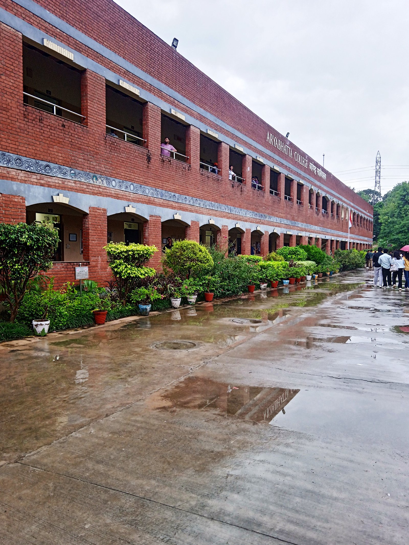 Aryabhatta College