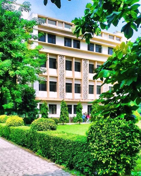 dyal-singh-college(DSC)