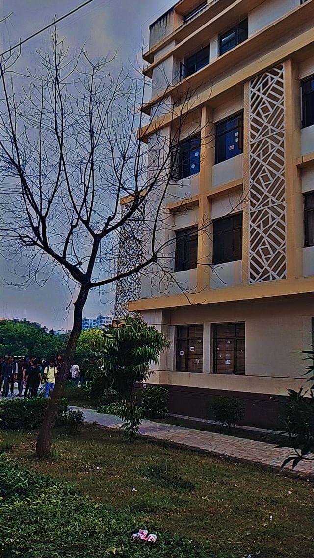 dyal singh college(DSC)